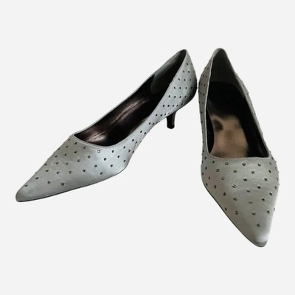 RSVP Jenae Pewter Satin Rhinestone Kitten Heel Pumps Wide Womens Sz 9 NIB